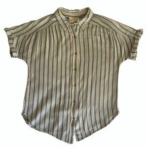 Universal Thread Striped Women's Fitted Button Down Casual Tee
